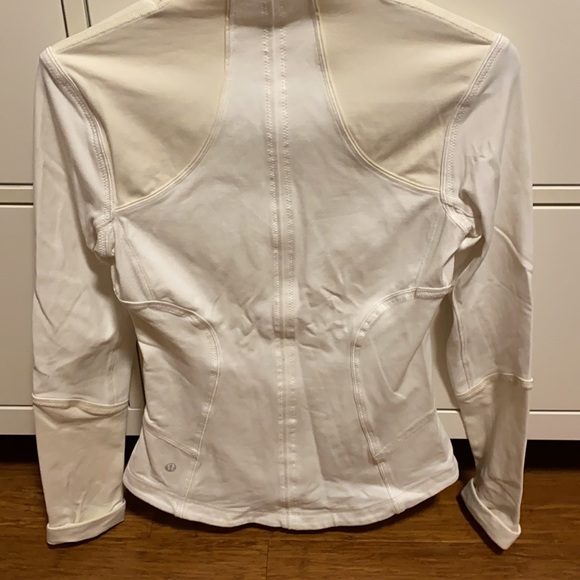 Beautiful cream and white lululemon jacket - Picture 2 of 2
